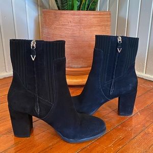 Vionic Black Kaylee Ankle Boot with arch support